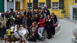 Prof. Argentieri and JCU Students in Budapest