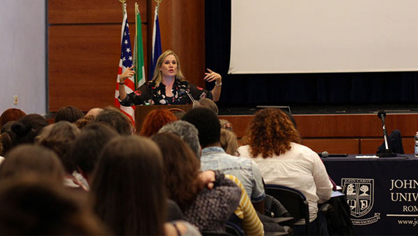 Italy Reads: Keynote Address by Professor Sarah Churchwell