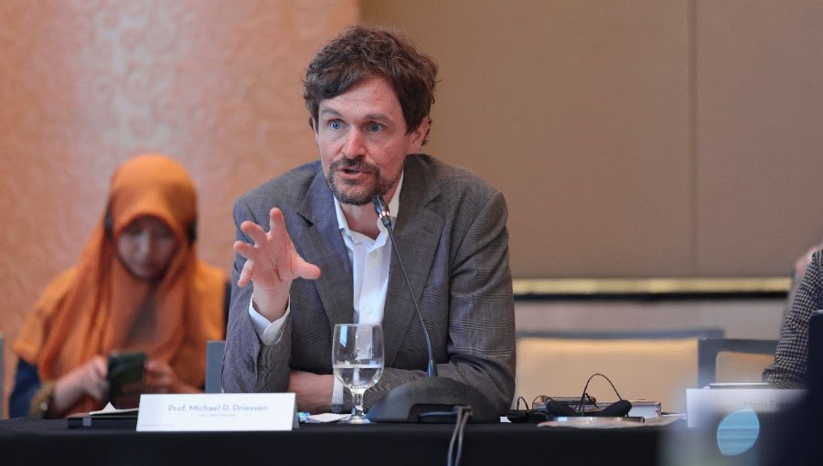 Professor Driessen Presents Research at International Conference on Humanitarian Islam in Indonesia